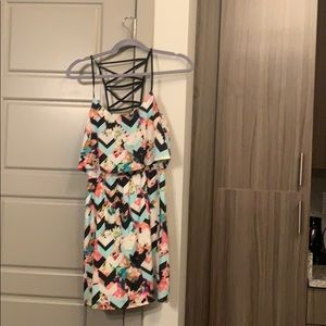 Multicolor chevron dress with a cute back cut out
